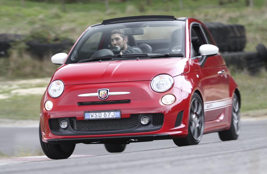  Abarth 595C (312) 2016 года  (AU) (фото 3 из 30)